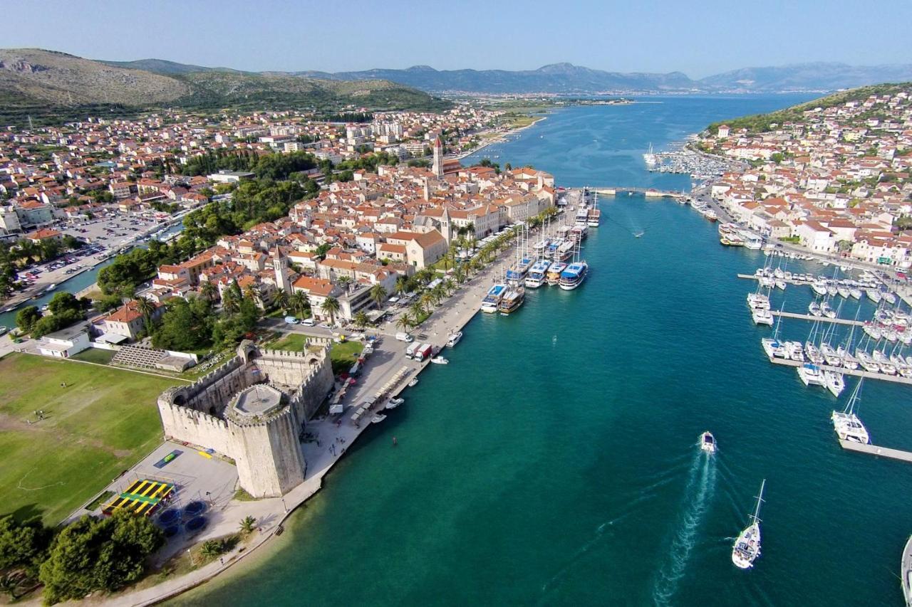Triple Room Trogir 13102B المظهر الخارجي الصورة