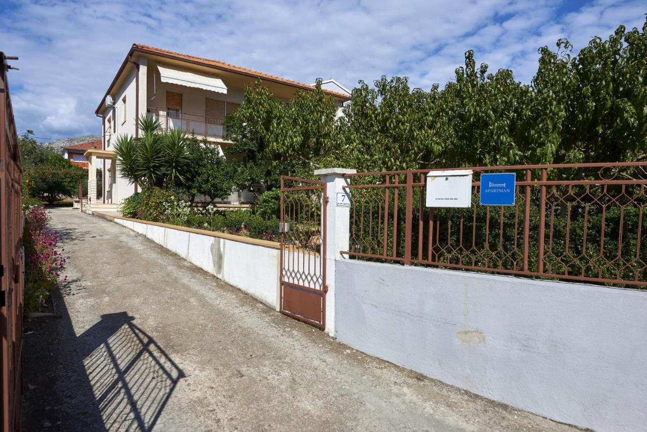 Triple Room Trogir 13102B المظهر الخارجي الصورة