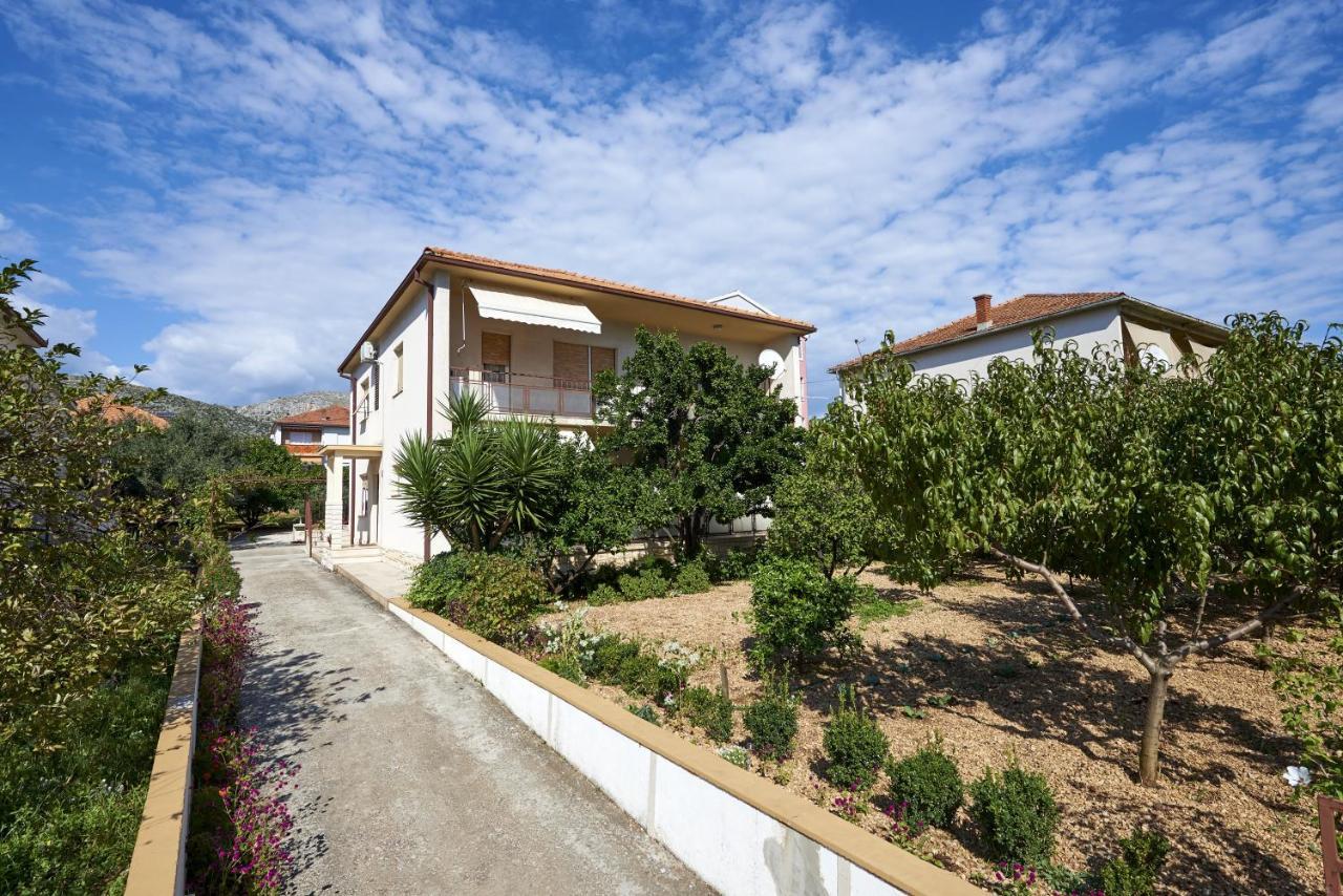 Triple Room Trogir 13102B المظهر الخارجي الصورة